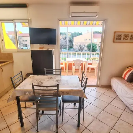 Confortable A 22 M² + Terrasse C * Hyeres
