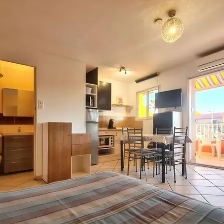 Confortable A 22 M² + Terrasse C