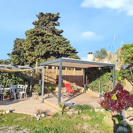 Apartment Confortable A 22 M² + Terrasse C Hyeres